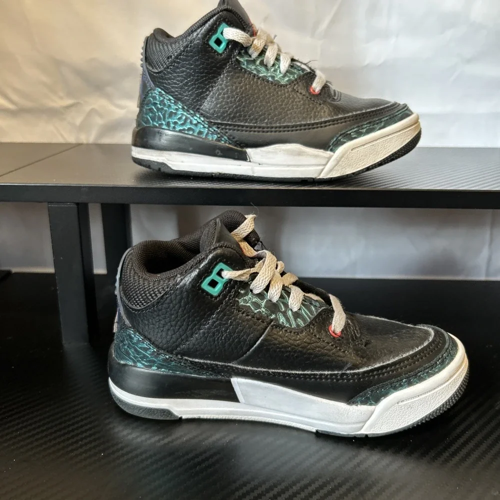 Rare Nike GS Air Jordan 3 Retro Moto Black/Siren Red/Jade FV5438-001 Size 11C - Picture 2 of 7